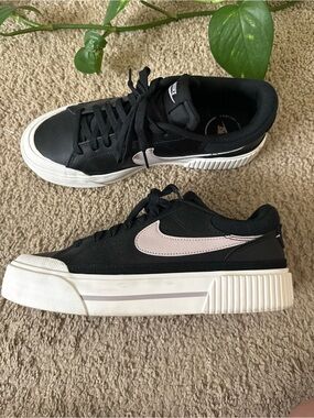 Nike Court Legacy Lift Black/Sail/Platinum Violet Women’s Shoe